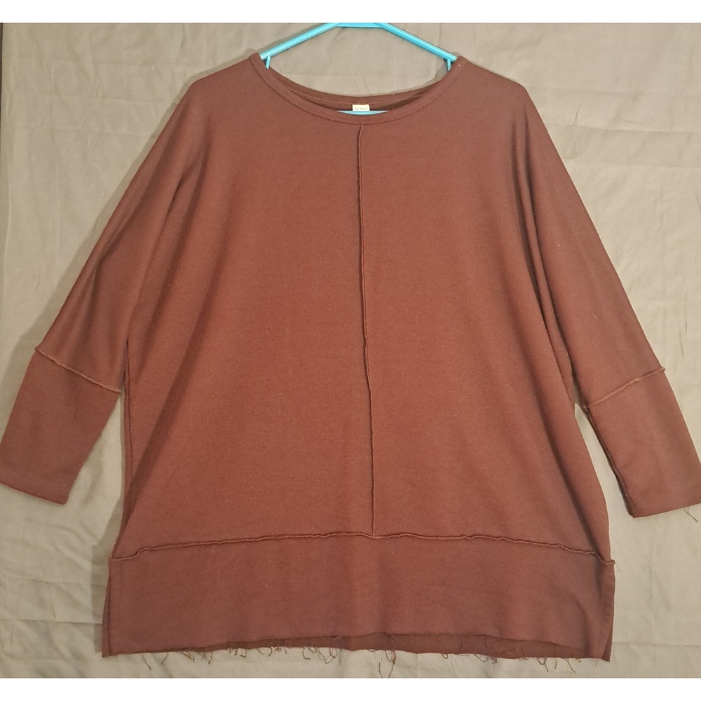 Spanx Crewneck Shirt‎ Women's Size Small Maroon